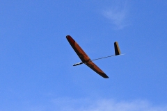 Andy’s Supergee V tail hovers in the breeze